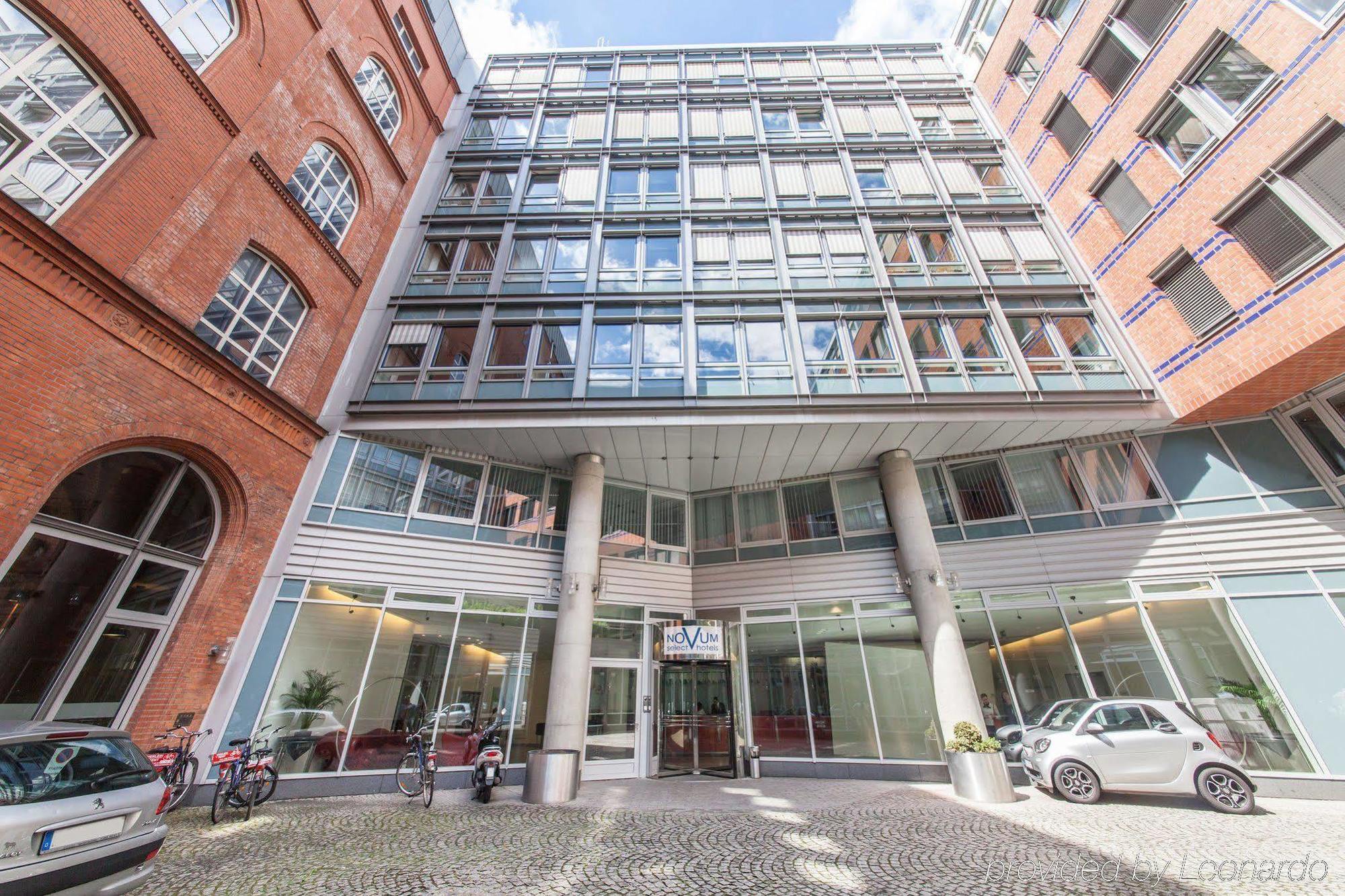Hotel Berlin Ostbahnhof Екстериор снимка