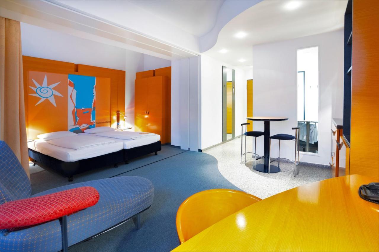 Hotel Berlin Ostbahnhof Екстериор снимка