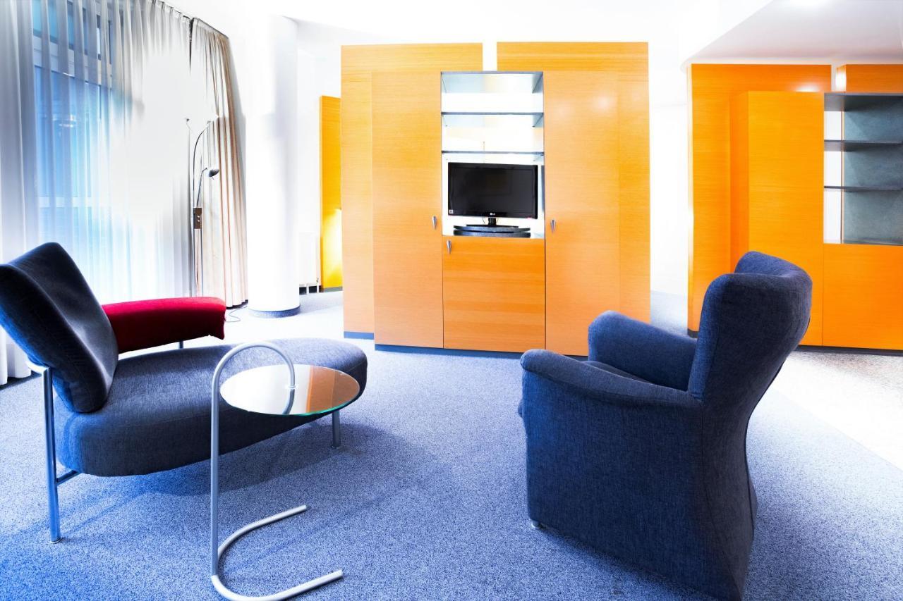 Hotel Berlin Ostbahnhof Екстериор снимка