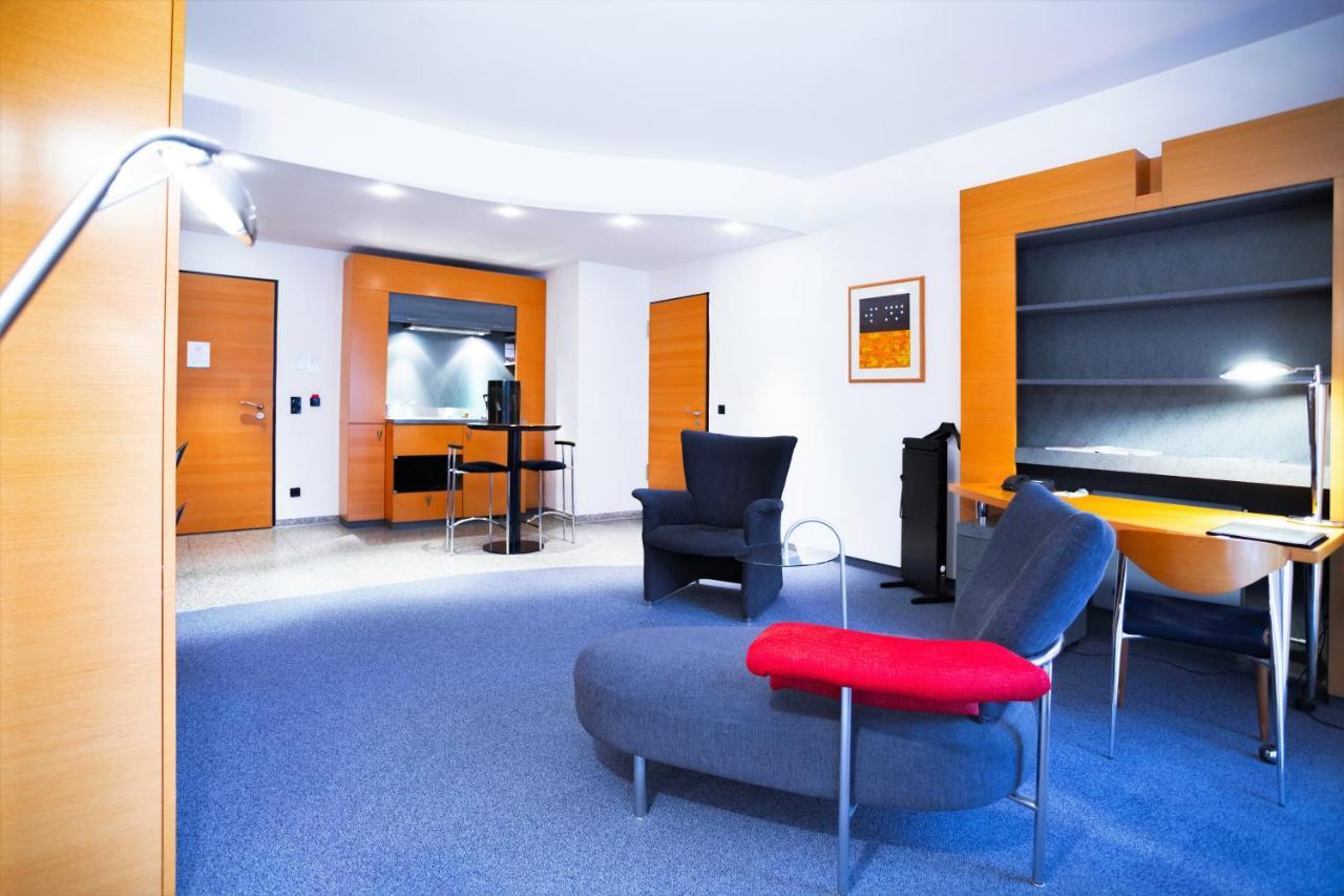 Hotel Berlin Ostbahnhof Екстериор снимка