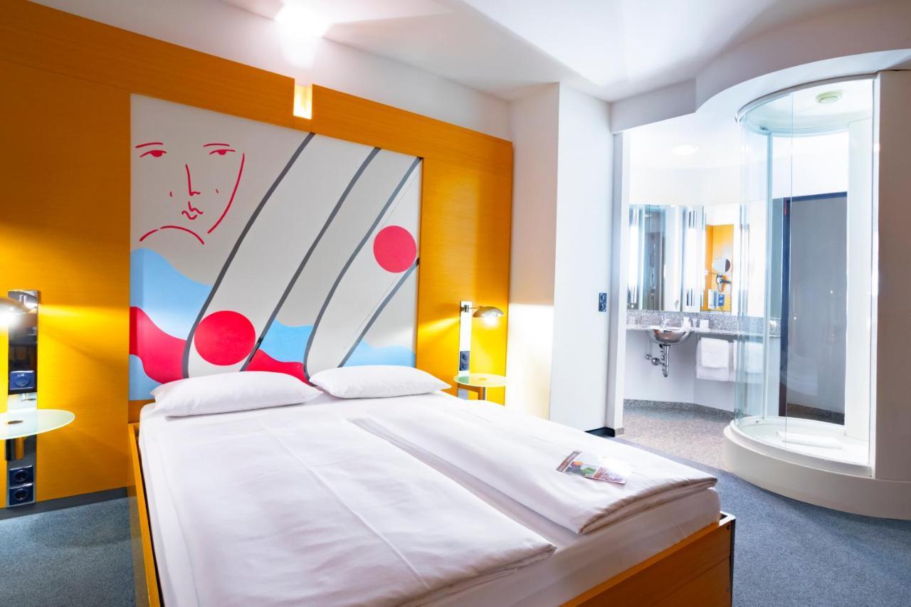 Hotel Berlin Ostbahnhof Екстериор снимка