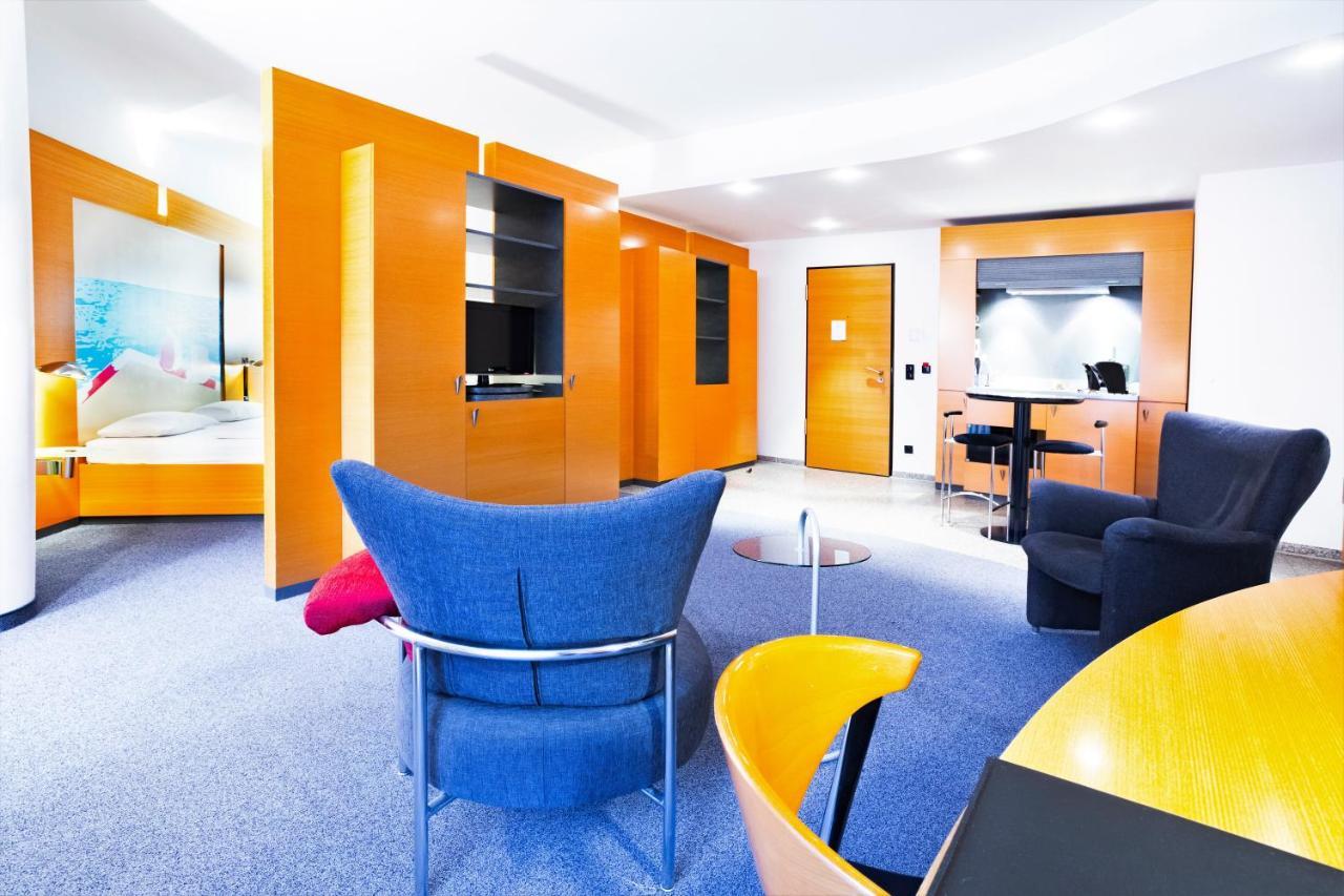 Hotel Berlin Ostbahnhof Екстериор снимка