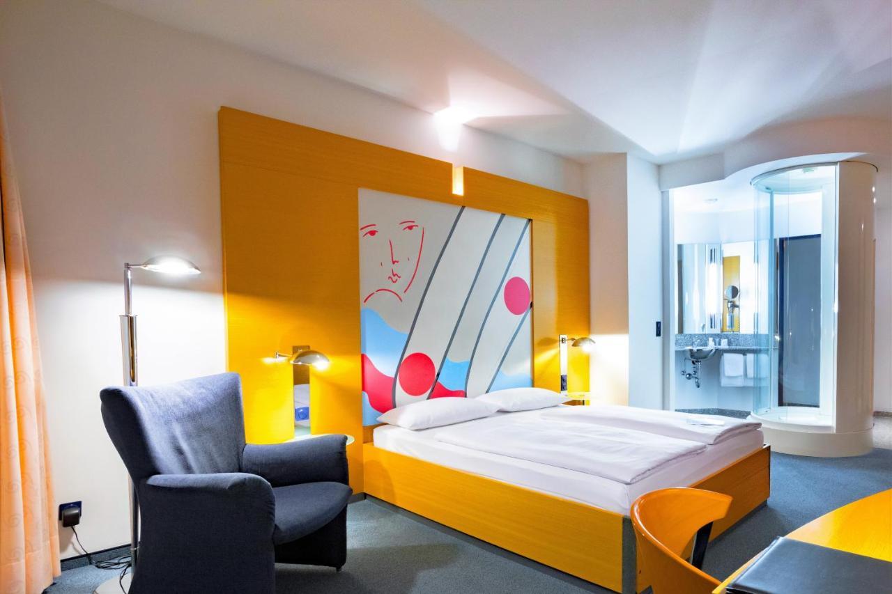 Hotel Berlin Ostbahnhof Екстериор снимка