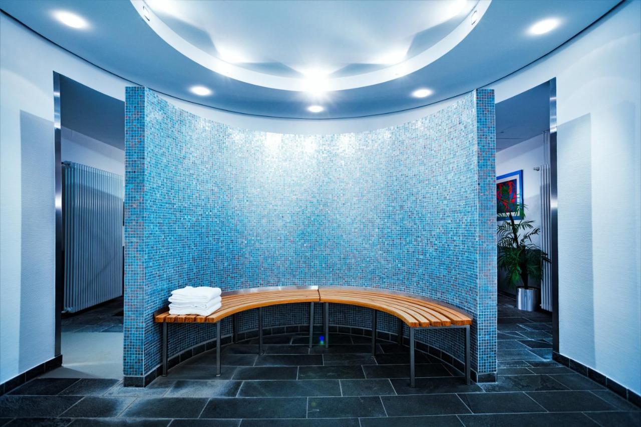 Hotel Berlin Ostbahnhof Екстериор снимка