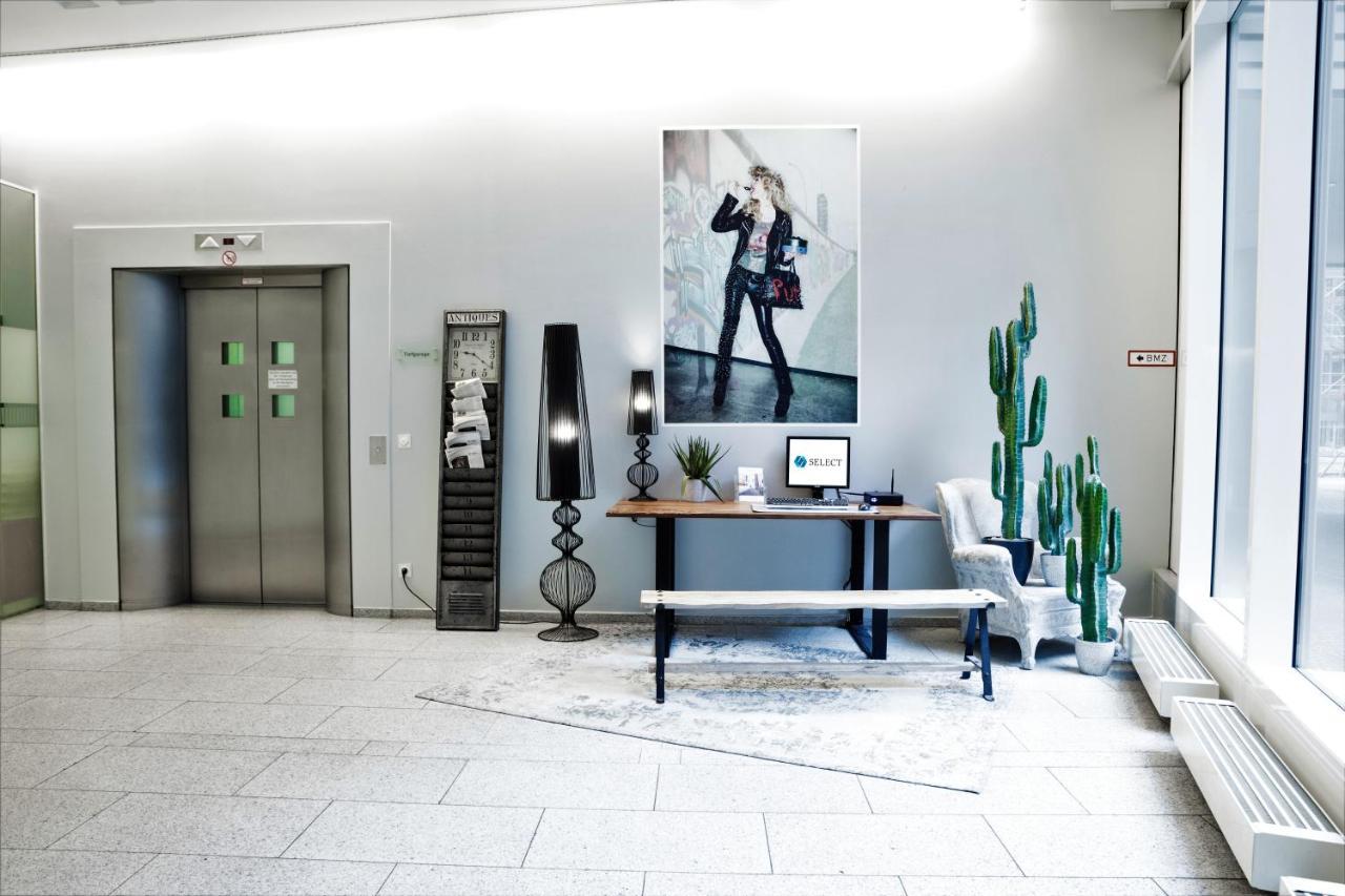 Hotel Berlin Ostbahnhof Екстериор снимка
