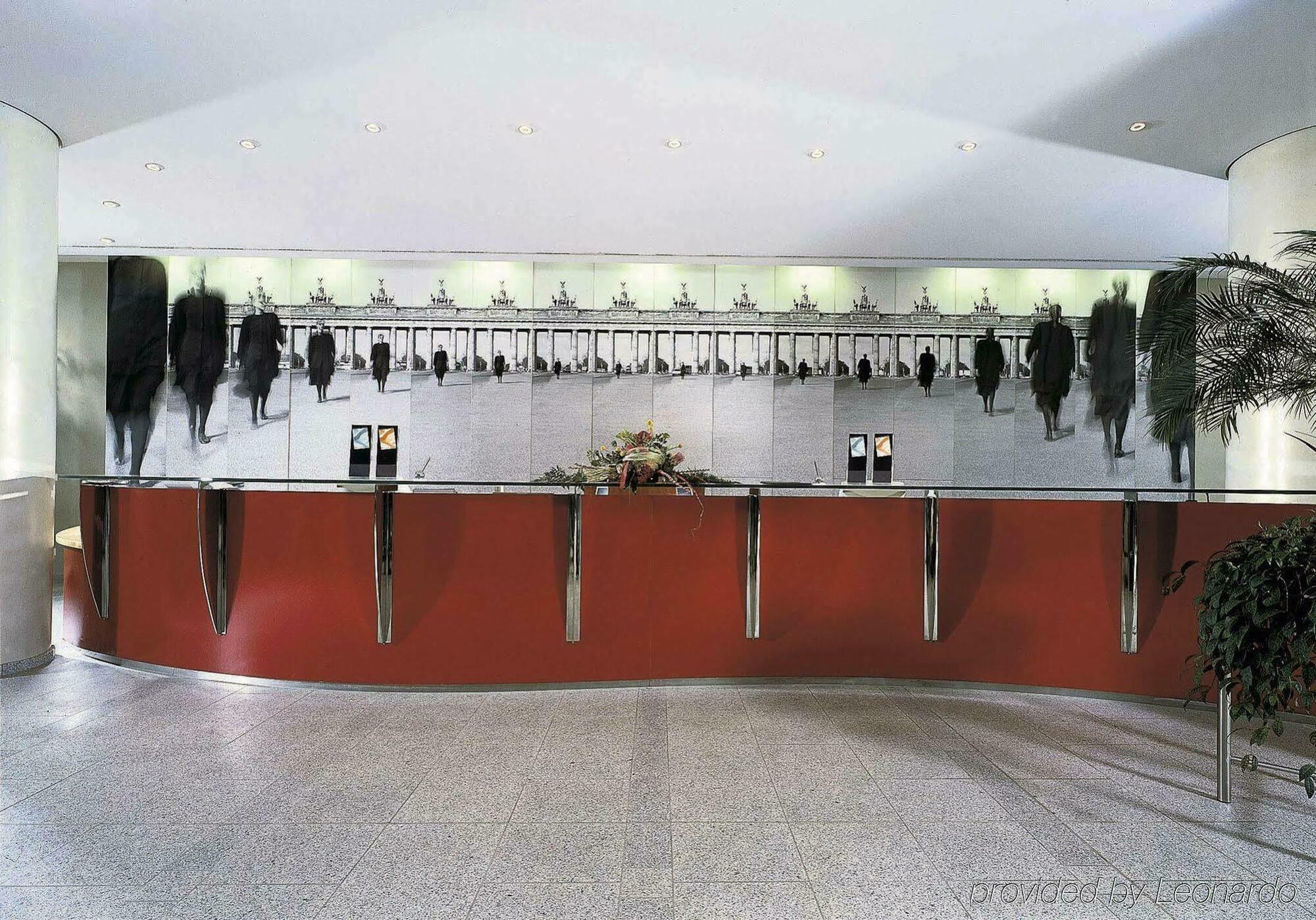 Hotel Berlin Ostbahnhof Интериор снимка